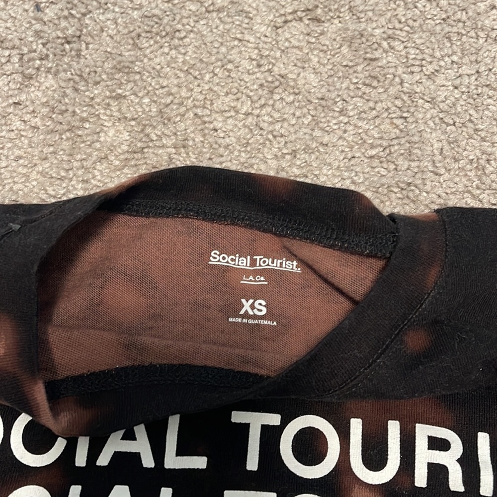 Charli D’amelio Social Tourist Crop Top - Picture 3 of 3